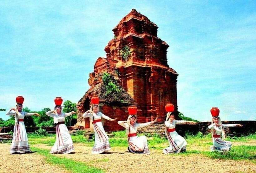 Hoi An: My Son Sanctuary Trip and Thu Bon River Cruise - The Traditional Cham Dance Show