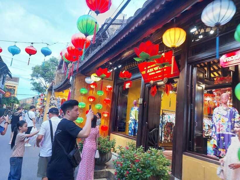 Hoi an Old Town Entrance Ticket With Boat Lantern Release - Meeting Point and Logistics