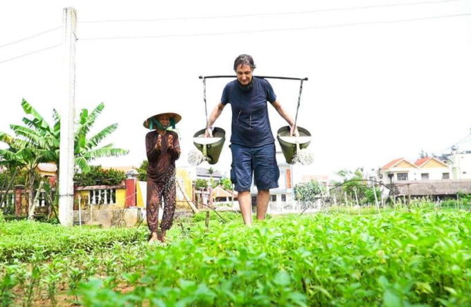 Hoi An: Pottery, Carpentry, and Farming Village Tour - Culinary Delights: Local Lunch at Tra Que Restaurant