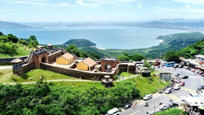 Hoi An: Private Car To/From Hue via Multi Attraction( 1-Way) - Included Services for a Comfortable Journey