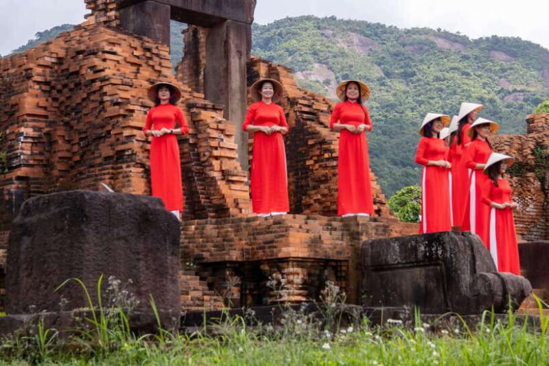 Hoi An: Private Car to Hue With Fabulous Stops Along the Way - Key Attractions: Must-See Stops Along the Route