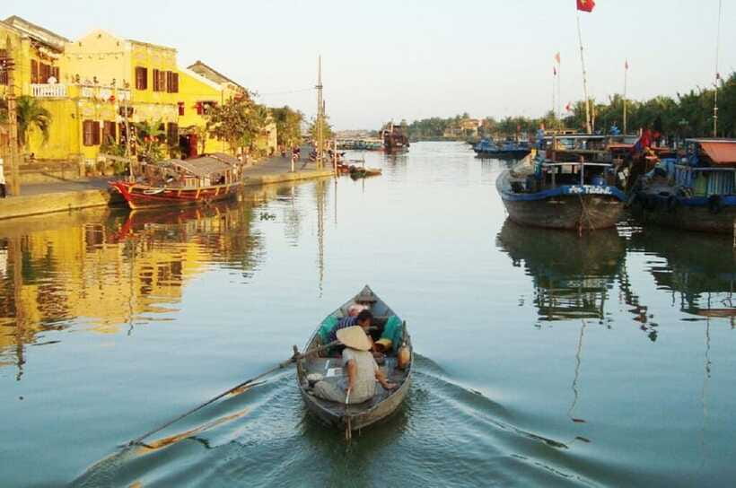 Hoi An: Private Lantern Cruise on the Thu Bon River - Booking and Reservation