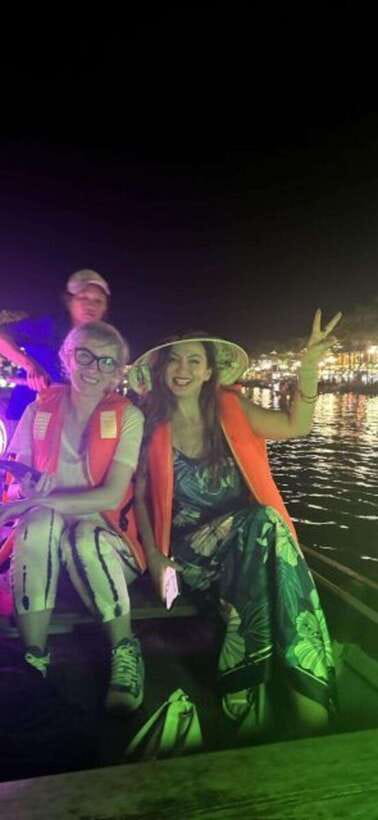 Hoi An: Private Night Boat Trip & Release Lanterns on the River - Key Points