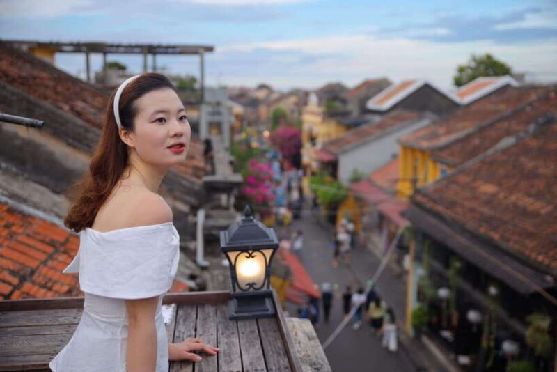 Hoi An Street Food Private Tour With Beautiful Female Guide - Meet Your Knowledgeable Guide
