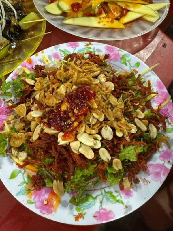 Hoi An Street Food Private Tour With Beautiful Female Guide - Unique Food Tastings to Savor