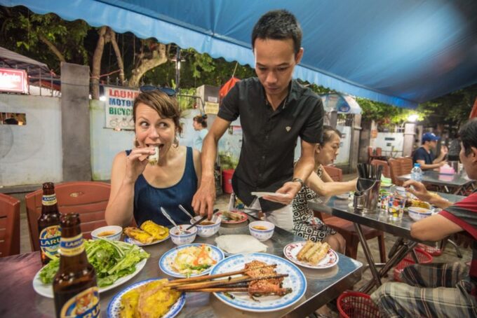 Hoi An: Sunset Food Tasting Tour - Navigating the Sunset Food Tour