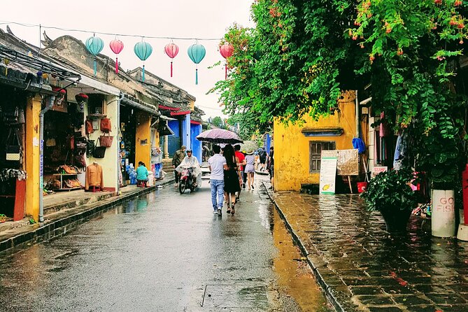 Hoi an Town Private Walking Tour With Boat Trip - Visiting the Folklore Museum