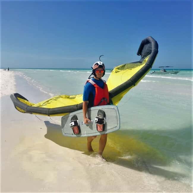 Holbox: Kitesurfing Lessons Discovery Course (2 hours) - Who Will Enjoy This Experience?