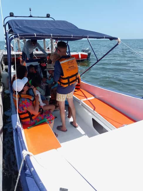 HolBox: Private Tour with Transfers - FAQ