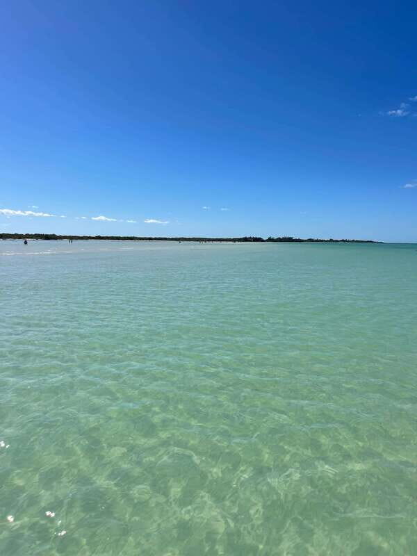 Holbox: Punta Mosquitos, Yalahau, & Pasión Island Boat Tour - Who Should Consider This Tour