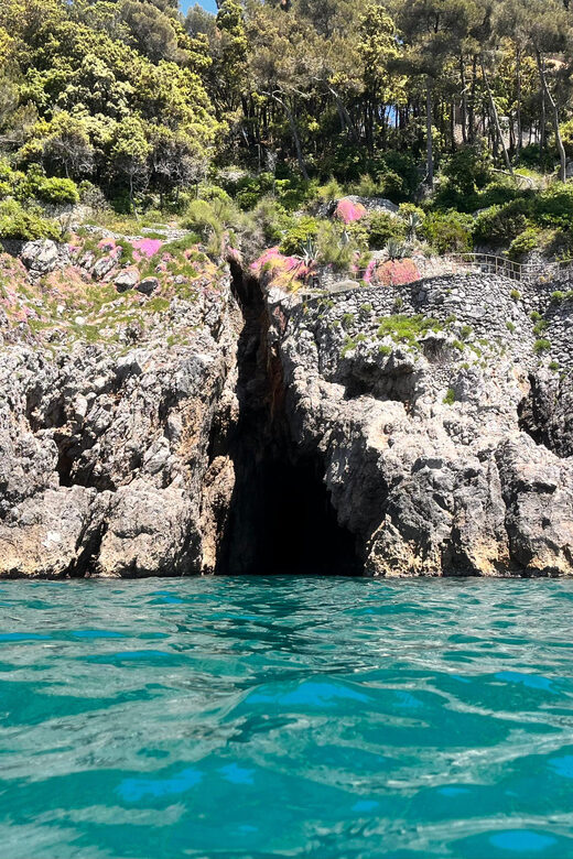 Holiday Golfo dei Poeti: Boat Tour and Tasting - An Authentic Ligurian Adventure: Holiday Golfo dei Poeti Boat Tour and Tasting