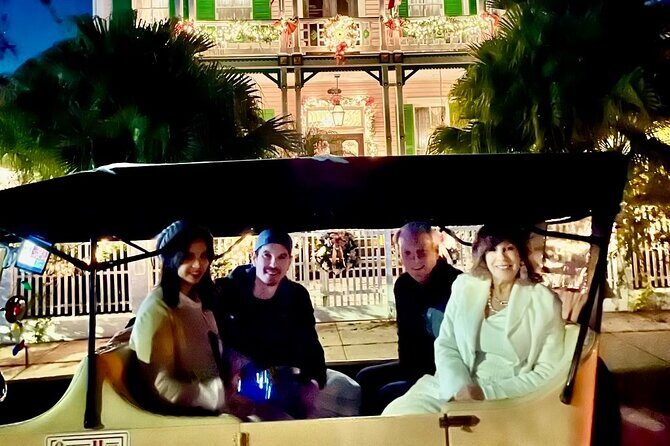 Holiday Lights Tour Christmas Carols and Cozy Treats - Who Would Love This Tour?