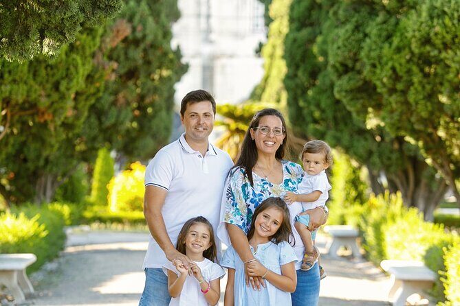 Holiday Photo Shoot with Lisbon Photographer - What to Expect from Your Photography Tour in Lisbon