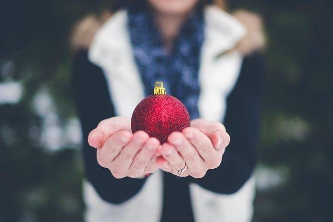 Holiday Scavenger Hunt in Kansas City by Holly Jolly Hunt - Pricing and Group Details