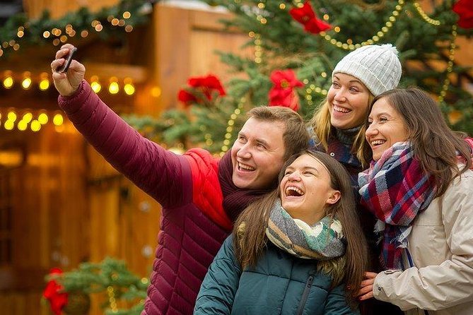 Holiday Scavenger Hunt in Kansas City by Holly Jolly Hunt - Booking Your Adventure