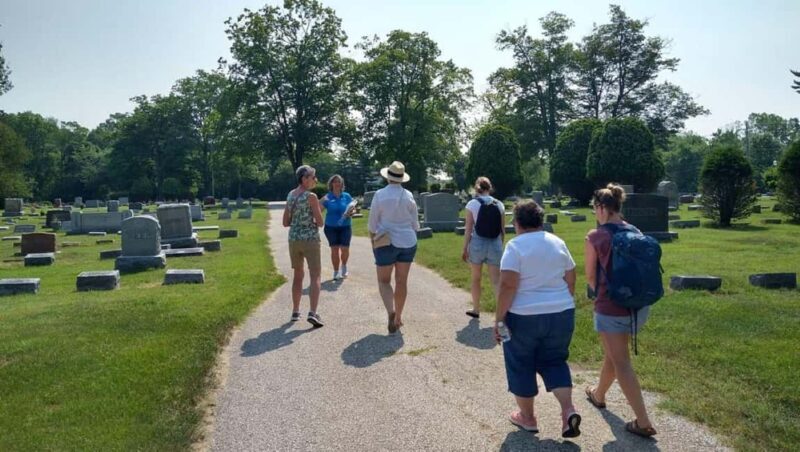 Holland: Pilgrim Home Cemetery Walking History Tour - The Experience at a Glance