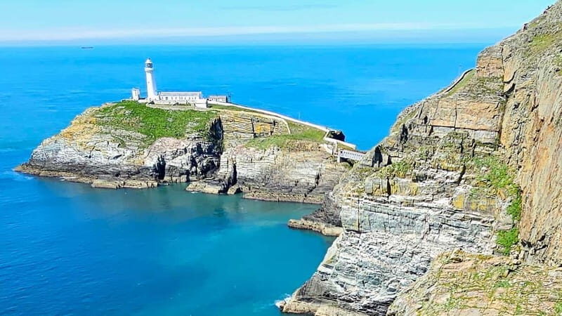Holyhead Port: Luxury Private Highlights Tour of North Wales - First Stop: South Stack Cliffs