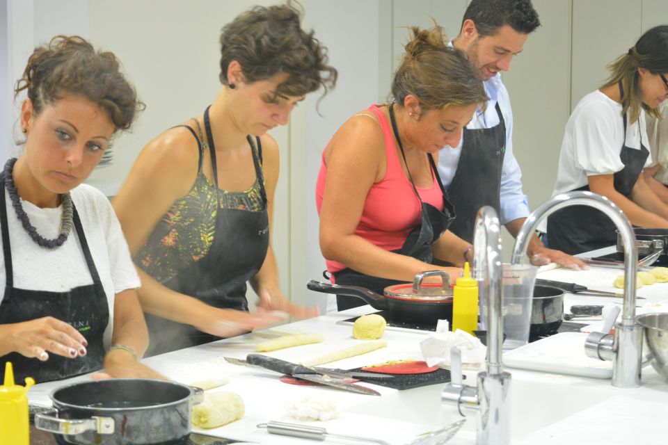 Homemade Pasta and Seafood Cooking Class With Dinner - Key Points
