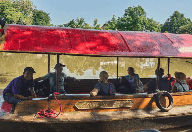 Honeymoon Tour : Mae Ping River Boat Sunset & Dinner - Scenic River Boat Ride