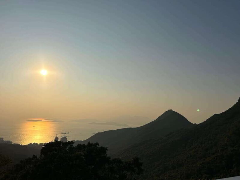 Hong Kong: Wong Tai Sin Temple and Victoria Harbour Tour - Who Will Love This Tour?  