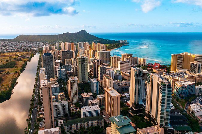 Honolulu Self Guided Bar Crawl and Sightseeing - Price and Value
