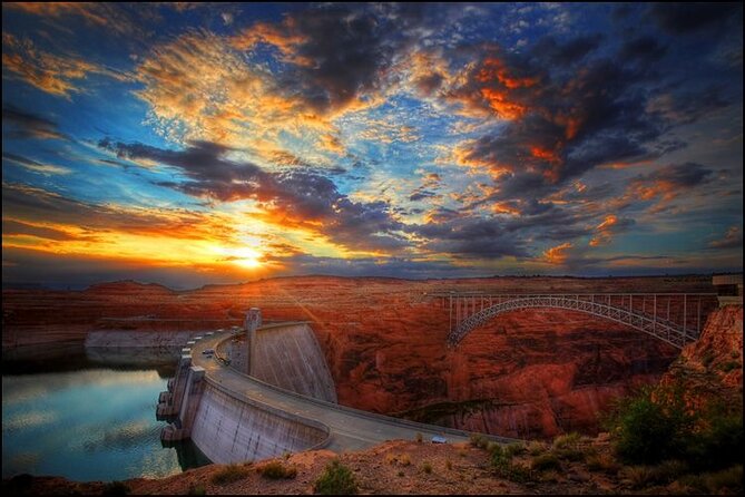 Hoover Dam Comedy Tour With Lunch and Comedy Club Tickets - Booking and Cancellation Policy