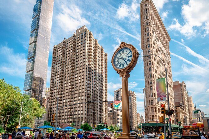 Hop On and Hop Off Unlimited Day Pass Explore NYC at Your Pace - FAQ