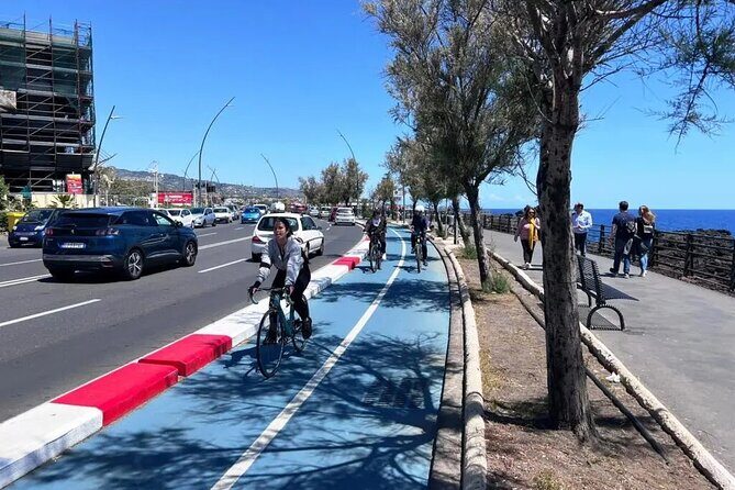 Hop on hop off Catania-Acicastello-Acitrezza panoramic bus - A Closer Look at the Experience