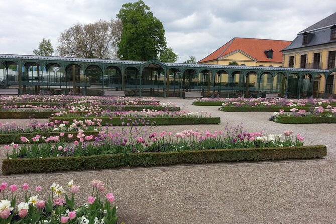 Hop-On Hop-Off Tour in Hanover in a Double-Decker Bus - Audio Guide Features