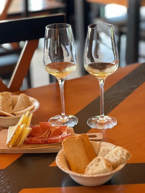 Horse Riding Lesson & Lunch & Regional Wine Tasting - Authenticity and Cultural Connection