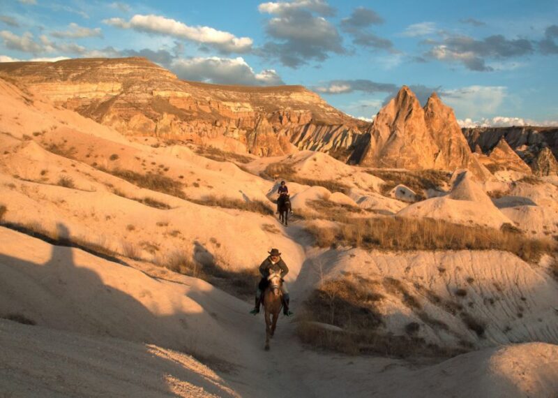 Horse Riding Tour 1 - 2 Hours - Key Points