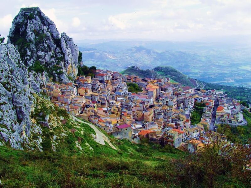 Horseback ride to Caltabellotta and brunch with a shepherd - Key Points