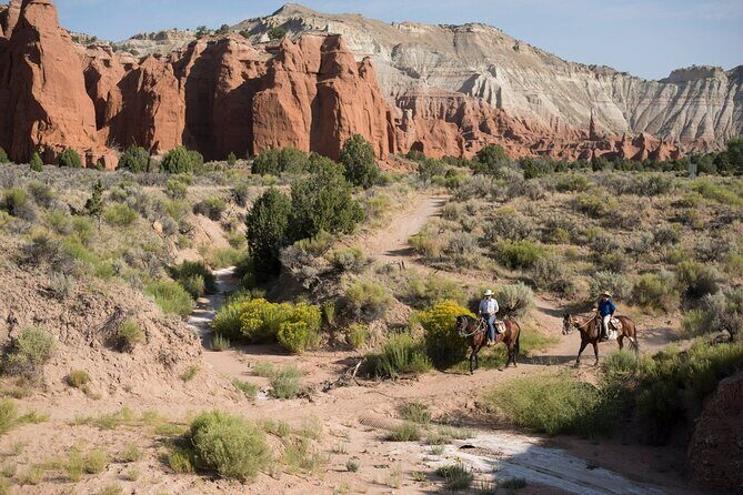 Horseback Riding Experience through Kodachrome with a Guide - The Value of the Experience