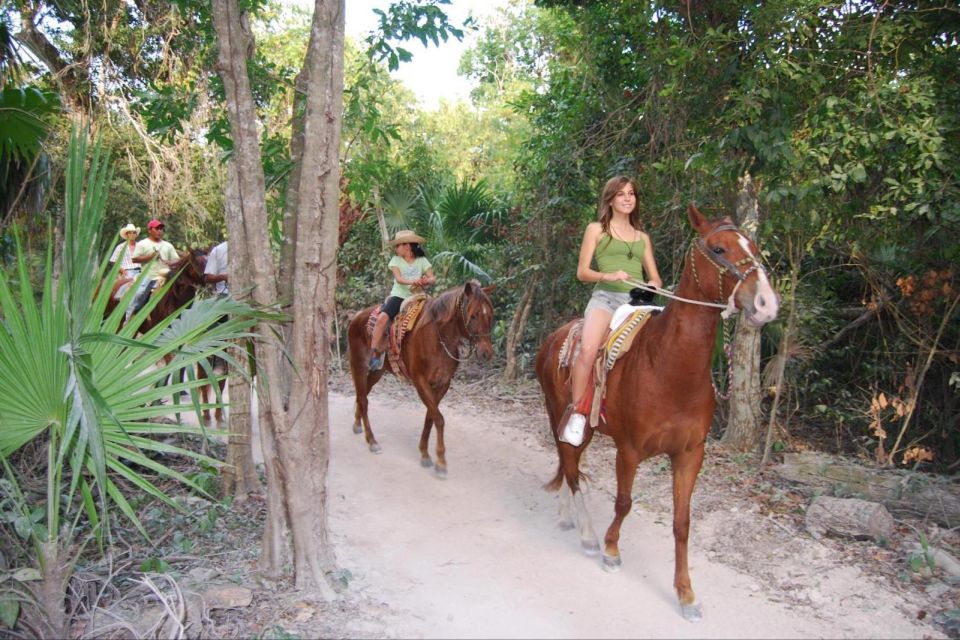 Horseback Riding in the Tropical Jungle - Included Amenities and Gear