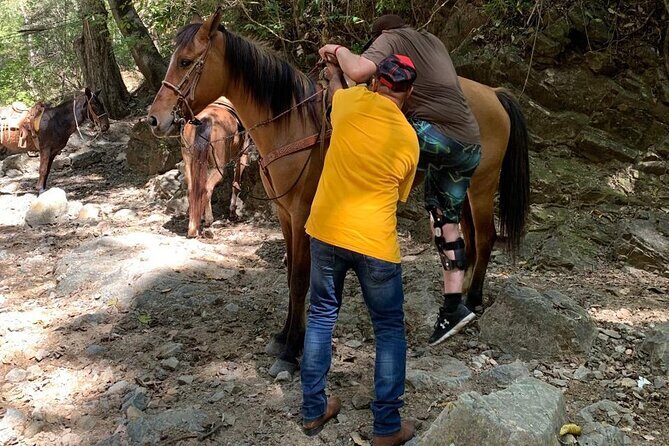 Horseback riding to visit the waterfall - Frequently Asked Questions