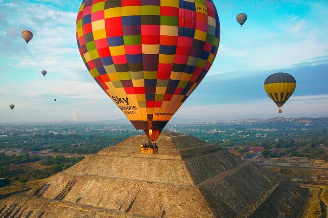 Hot Air Balloon Flight and Tour of the Majestic Pyramids - The Experience: What You Can Expect