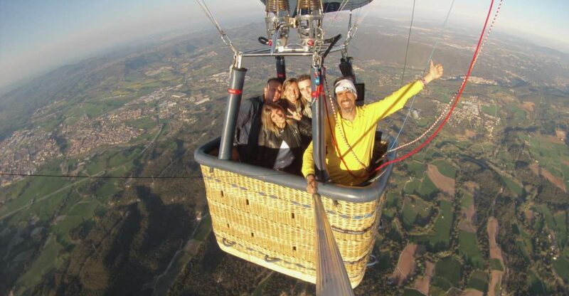 Hot Air Balloon Flight in Barcelona Montserrat - Languages Offered