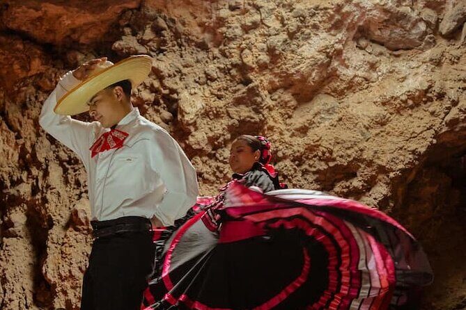 Hot air balloon flight in Teotihuacán + Breakfast in a Cave - Breakfast in a Natural Cave: A Cultural Treat