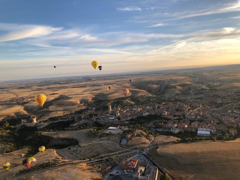 Hot Air Balloon Over Segovia & Hop-On&Hop-Off Touristic Bus - Flexible Sightseeing at Your Pace