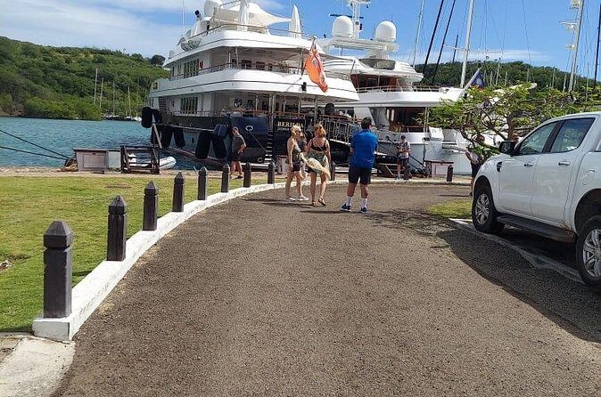 Hotel transfers from Jolly Beach to the airport - Overview of the Transfer Service