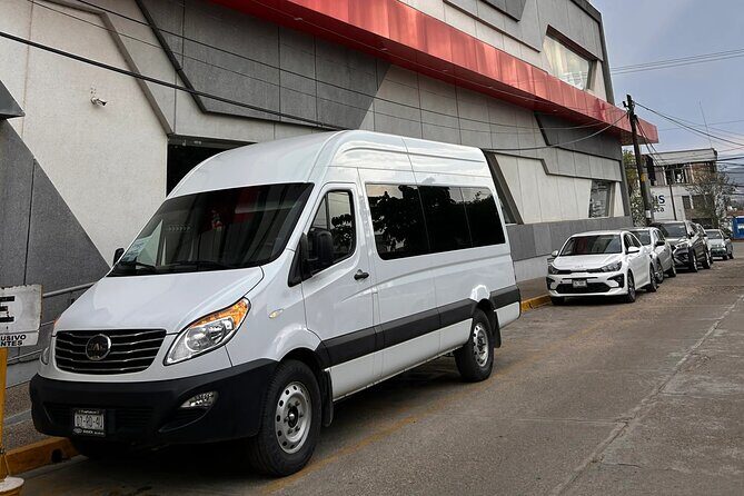 Hotel transportation to Oaxaca Airport, comfortable and safe - Key Points