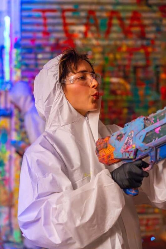 Houston: Private Paint Therapy Experience (Neon Light) - What is the Houston Neon Light Paint Therapy Like?