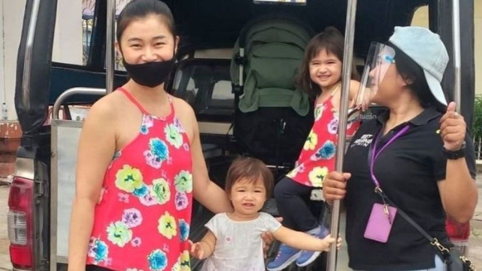 Hua Hin: Family Thai Food Tour With Local Guide - Noodle Soup at Family-Run Restaurant