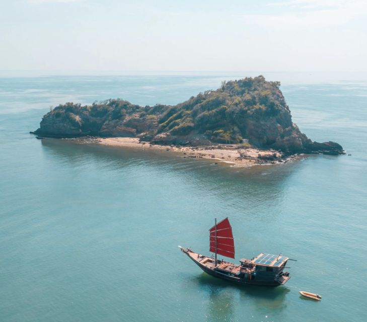 Hua Hin: Siamtara Sunset Sailing Dinner Cruise With Pickup - Traditional Thai Cuisine
