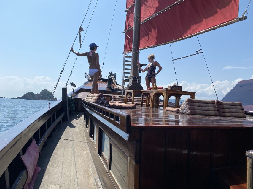 Hua Hin: Siamtara Sunset Sailing Dinner Cruise With Pickup - Restrictions and Suitability