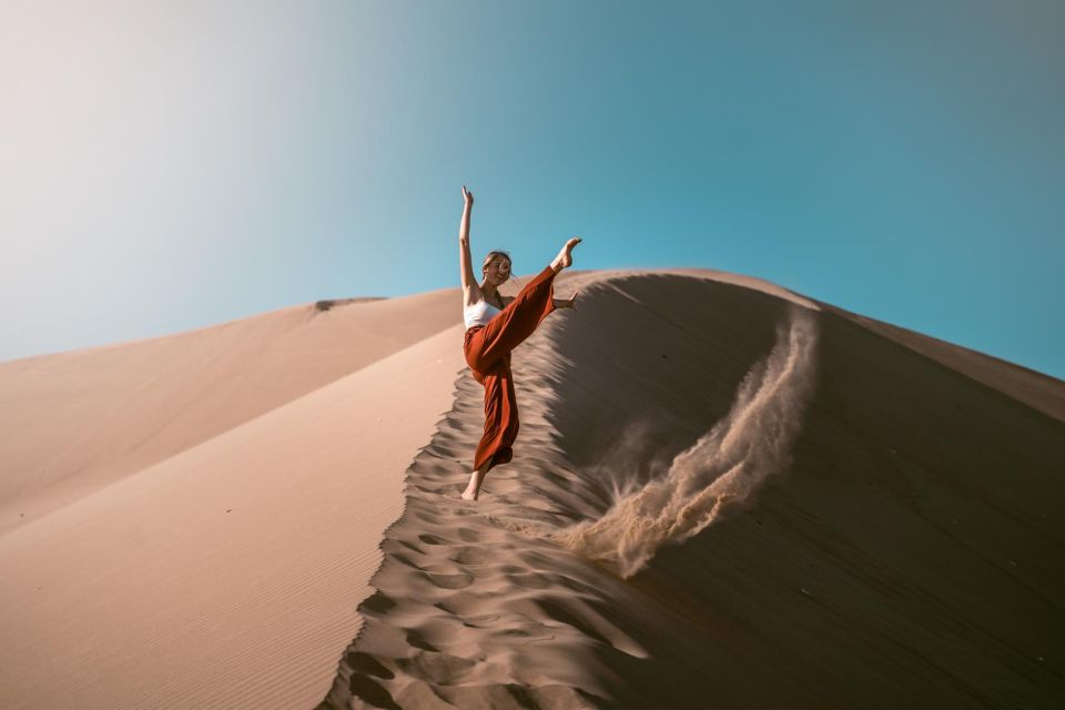 Huacachina: Private Transport Tour With Pisco Tasting & Sunset - Pisco Tasting Experience