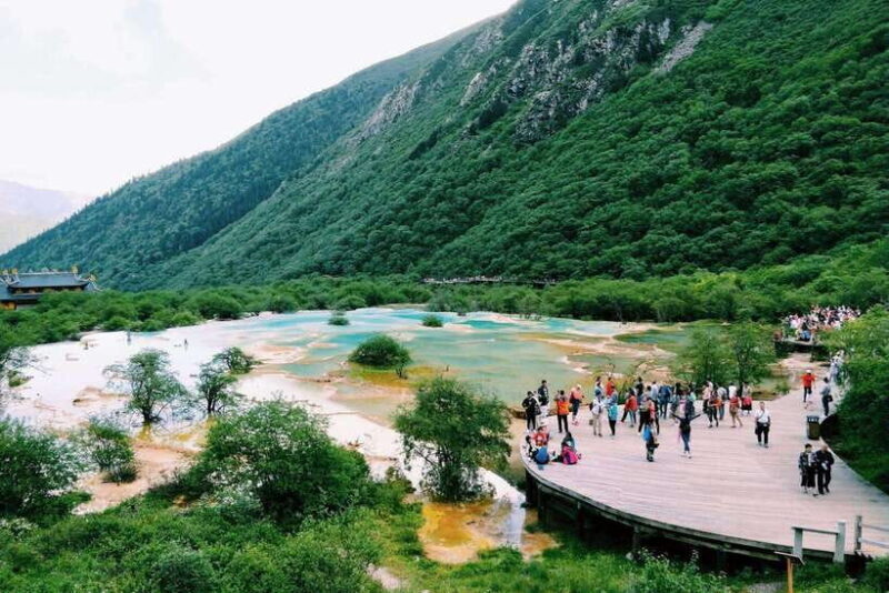 Huanglong Scenic Area: Explore Stunning Five-Colored Ponds - What to Expect on the Tour