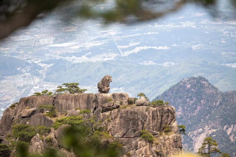 Huangshan: Mountain Top Day Trip With Cable Car and Pickup - Inclusions and Exclusions