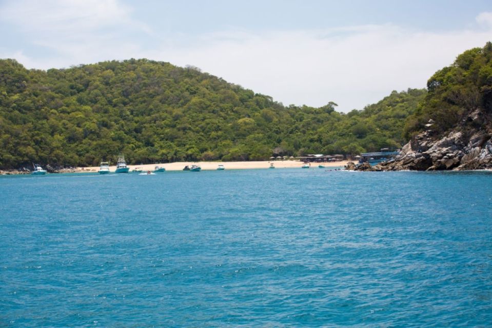 Huatulco Bay: Bays Boat Tour & Snorkeling Experience - Snorkeling Adventure