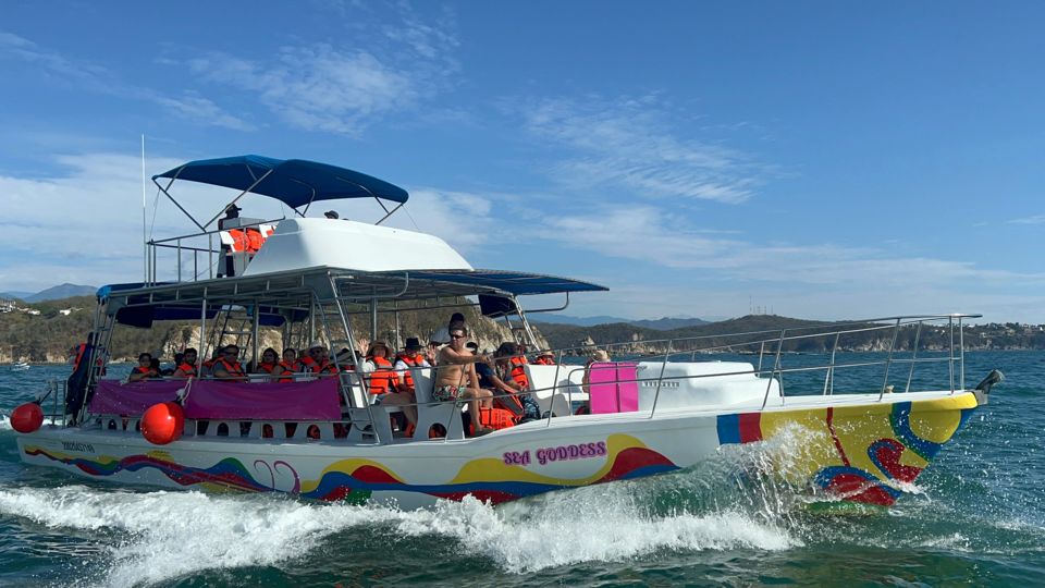 Huatulco Bay: Bays Boat Tour & Snorkeling Experience - Brunch and Swimming